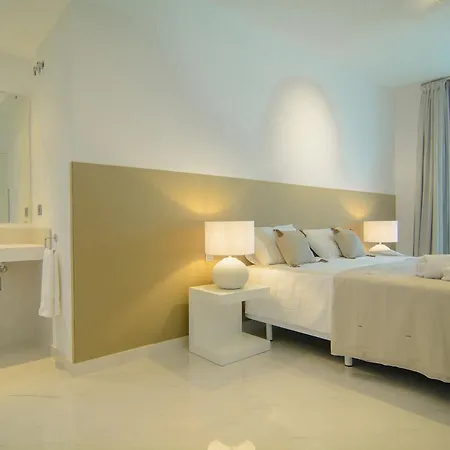Daire Belaire 4 Bedroom *