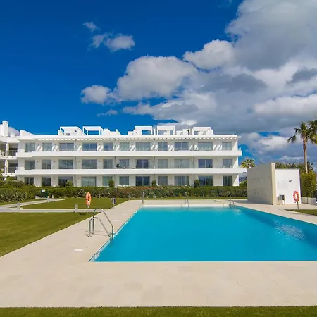 Belaire 4 Bedroom アパート *