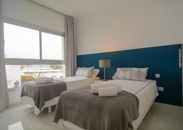 Belaire 4 Bedroom Appartement *