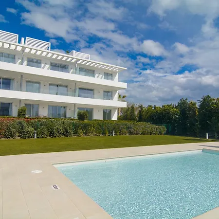 Belaire 4 Bedroom エステポナ
