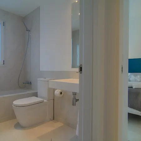 Belaire 4 Bedroom * エステポナ
